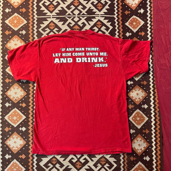 Vintage 2002 Kerusso Heavy Drinker John 7:37 Jesus Back Graphic T-Shirt Large - Picture 3 of 5